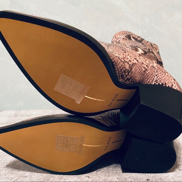 Dolce Vita Snake Print Booties 8.5 Wide - Picture 7 of 7